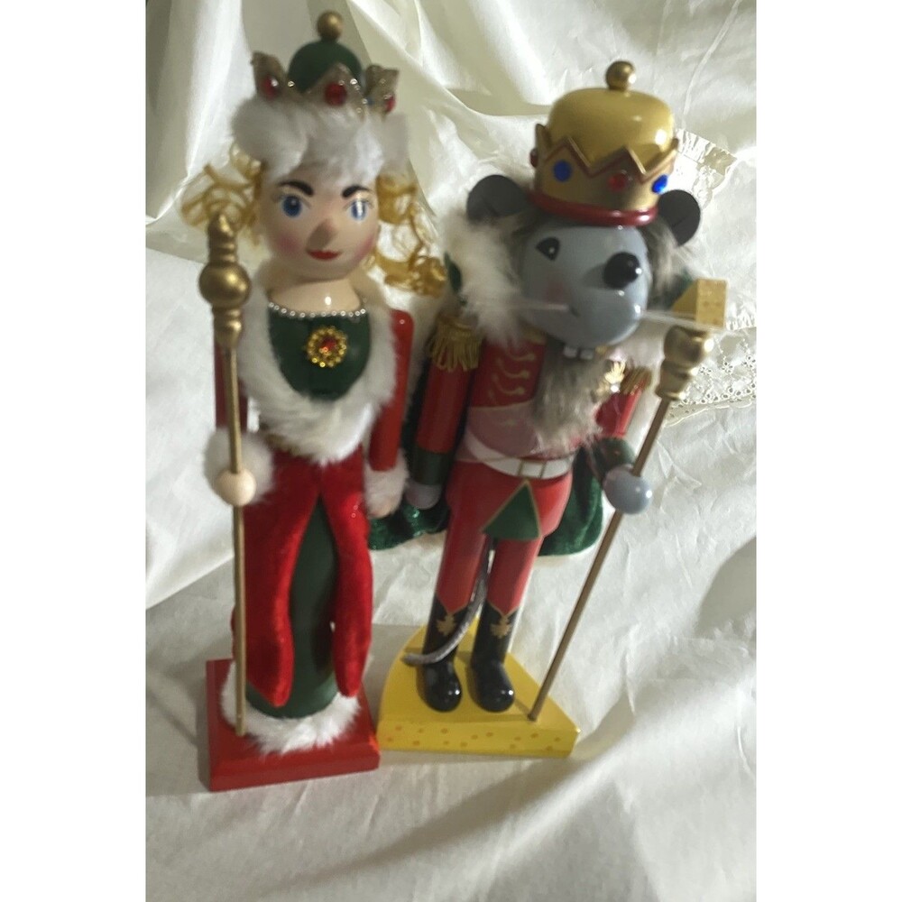 2 Nutcracker Figures Queen & Mouse King Cheese Scepter Holiday Christmas Rare.